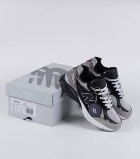 New Balance 990v3 DTLR Greyscale