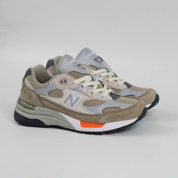 New Balance 992 WTAPS olive green - Gambar 3