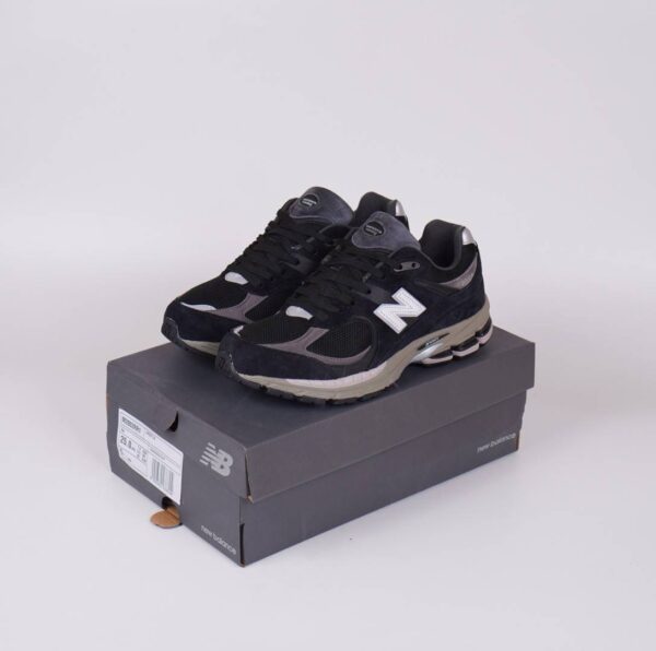 New Balance 2002R Black Grey - Gambar 2