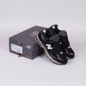 New Balance 2002R Black Grey