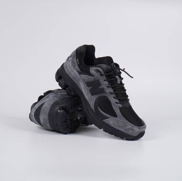 New Balance 2002R Gore-Tex Charcoal - Gambar 3