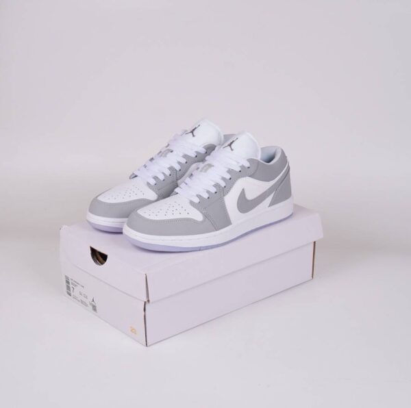 Air Jordan 1 Low "Wolf Grey" - Gambar 2