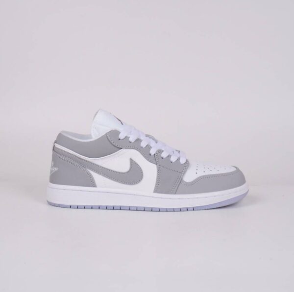 Air Jordan 1 Low "Wolf Grey" - Gambar 4