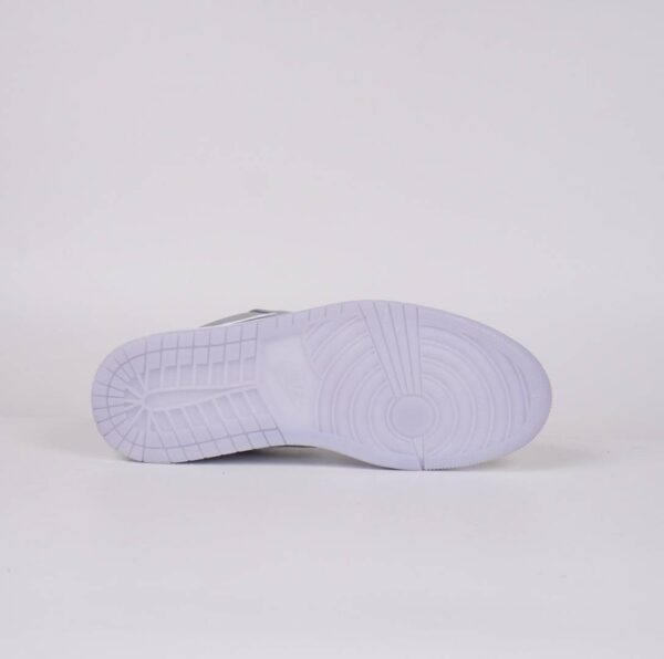 Air Jordan 1 Low "Wolf Grey" - Gambar 5