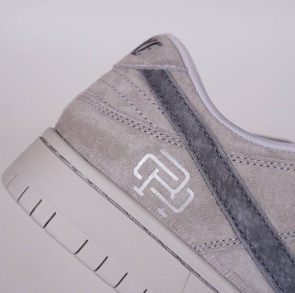 Nike SB Dunk Low Reigning Champ - Gambar 7