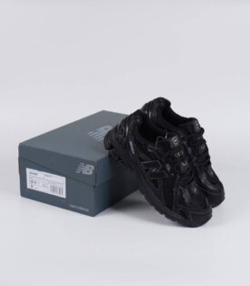 New Balance 1906D Protection Pack "Triple Black"